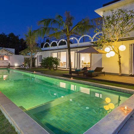 Villa Hasian Jimbaran Exterior photo